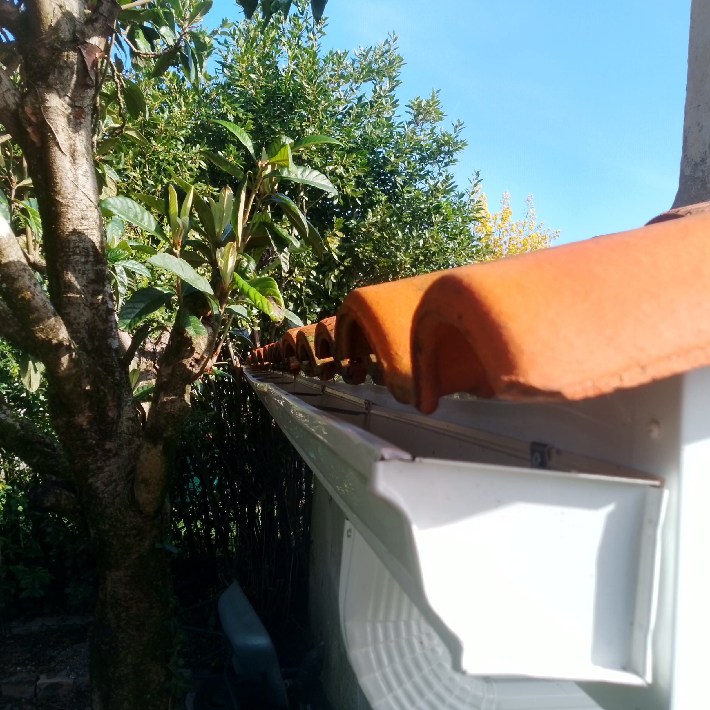 Inspection et réglage de pente de gouttière