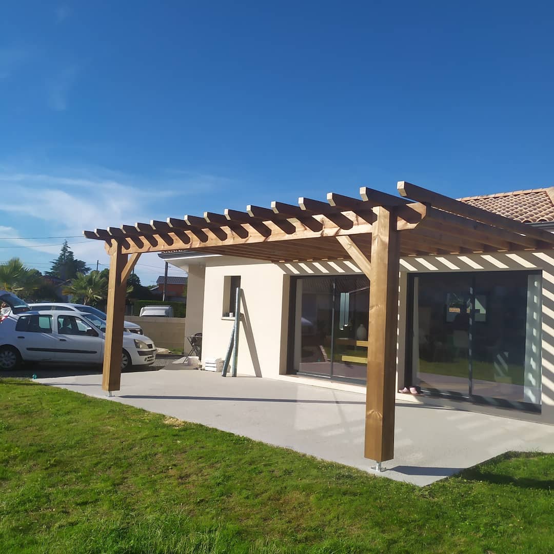 Détails charpente pergola bois